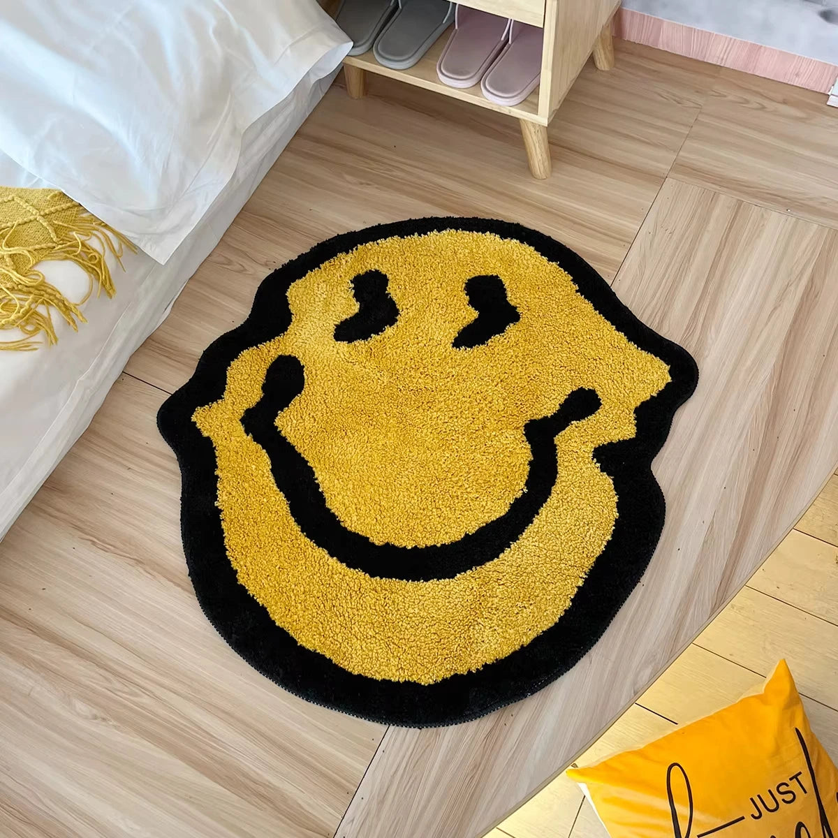 "Soriso" Textured Rug